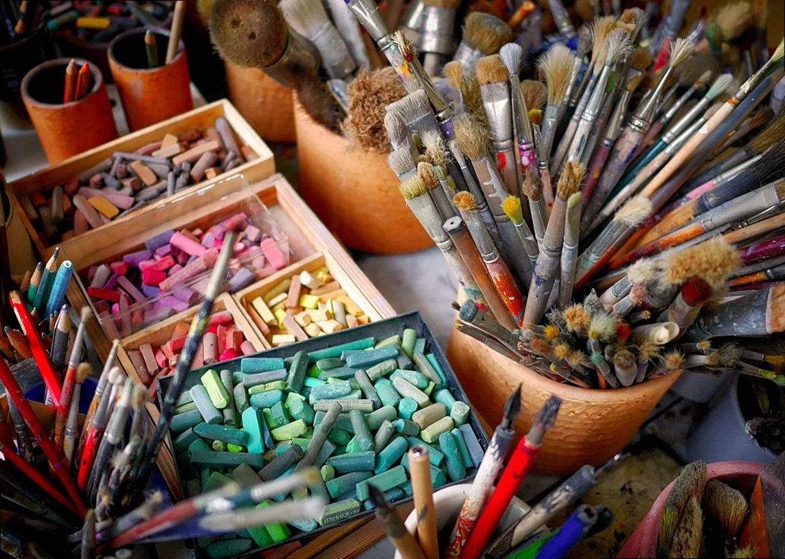 brushes, chalks, colorful, art materials, art supplies, coloring materials, paint, pens, art, artistic, creative, art su